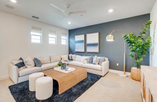Woodland House | Elegant & Spacious Retreat w/Yard in Woodland!