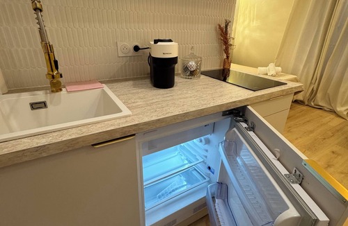 Aix-les-Bains City Center Apartment | Elegant studio between station and city center