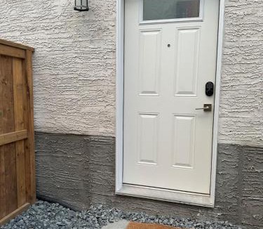 Winnipeg Apartment | Elegant & Stylish Basement Suite- Private Entrance