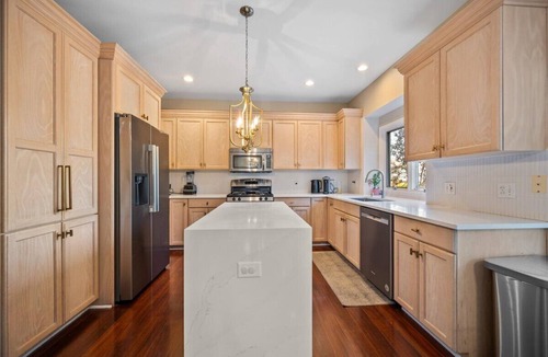 Batavia House | Elegant Suburban Home - Newly Designed and Renovated
