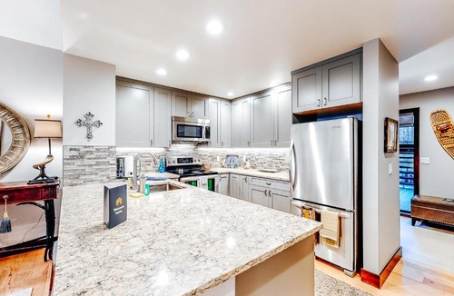 Eagle-Vail House | Elegant Sun River