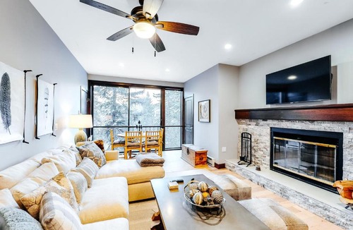 Eagle-Vail House | Elegant Sun River