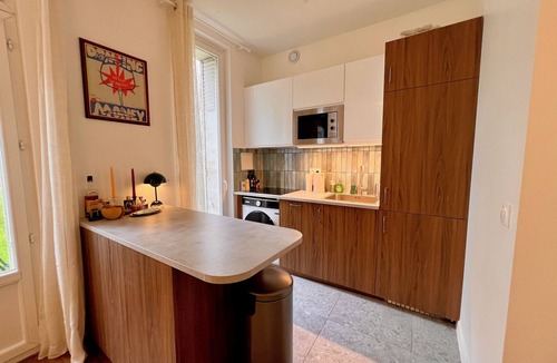 Suresnes Apartment | Elegant T2 with garden - 10 min from La Défense, 30 min from Paris
