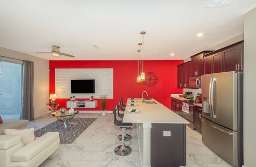 Kissimmee Ski Chalet | Elegant Townhouse 4Beds/3Baths/Pool/18 Min Disney