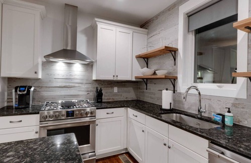 Eighth Avenue House | Elegant Townhouse Near Broadway