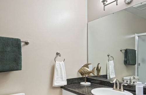 Fremont House | Elegant Treehouse Getaway