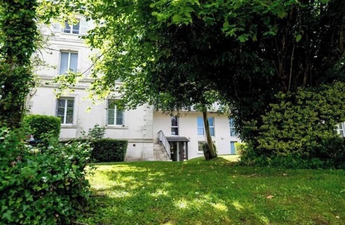 Honfleur Apartment | Elegant Triplex with Private Parking-2BR/4P-Honfleur