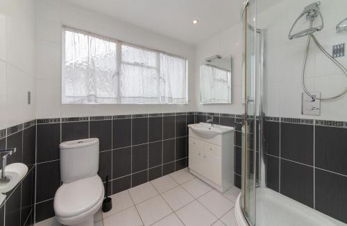 Canons House | Elegant Tudor Venue