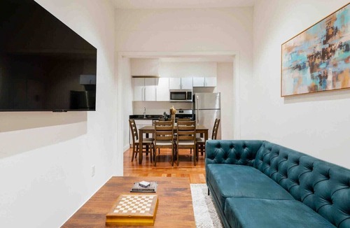 Lower East Side Apartment | Elegant two bed escape