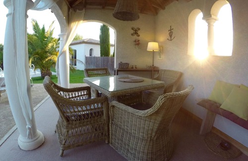 Lignan-sur-Orb Villa | Elegant villa Mas Languedoc style