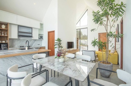 Kutuh House | Elegant Villa Sinara 2BR with Sea View