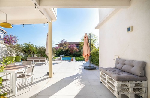 Pont des Demoiselles-Montaudran-La Terrasse Villa | Elegant villa with pool - Toulouse Côte Pavée.
