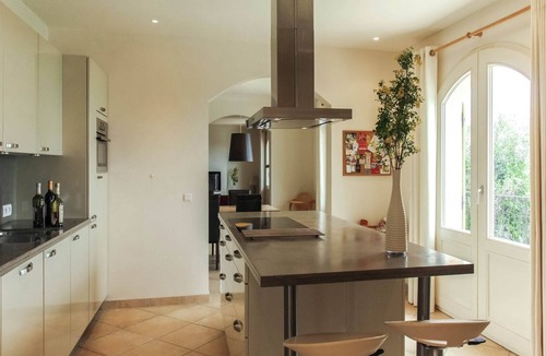 Cabris Villa | Elegant Villa with Pool, Cabris