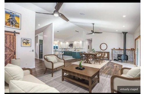 Kamuela House | Elegant Waimea Escape