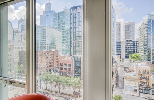 West Loop Gate Apartment | Elegant West Loop Studio w/Pool, Gym & Lounge, nr L, by Blueground