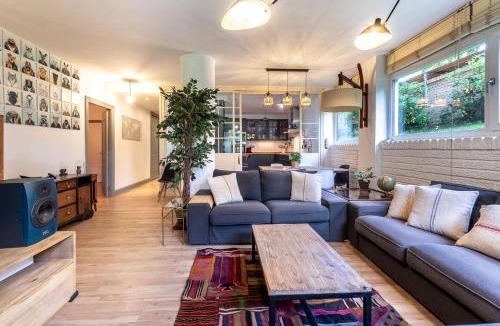 Getxo Apartment | Elegante diseño junto a la playa con piscina