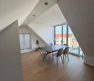 Rorschach Apartment | Elegante Maisonette mit See-Panorama in Rorschach
