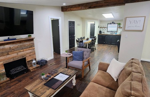 Electra House | Elegantly Rustic 3 Bedroom 2 Bath Modern Farmhouse Cottage