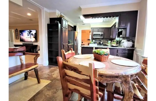 Clear Lake House | Elegent NASA Ranch 5 bedrooms Oasis