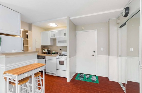 Downtown Seattle Apartment | Elektra Muse Studio w/Views - Walker’s Paradise