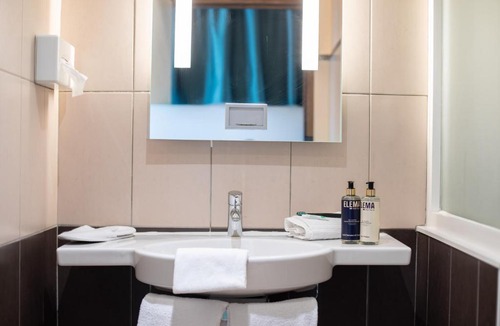 Beauvais Hotel | Elema Hotels Beauvais ex Hostellerie Saint Vincent Beauvais Aeroport