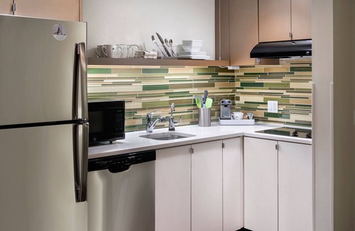 D Street - West Broadway Hotel | Element by Marriott, Boston Seaport District