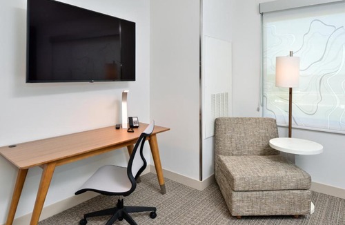 Leawood Hotel | Element by Marriott Kansas City Overland Park