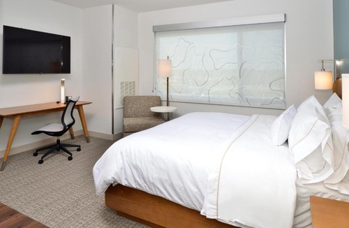 Leawood Hotel | Element by Marriott Kansas City Overland Park