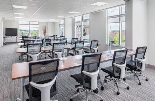 Calgary Hotel | Element Calgary Airport