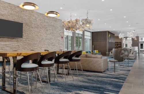 Coliseum Central Hotel | Element Hampton Peninsula Town Center