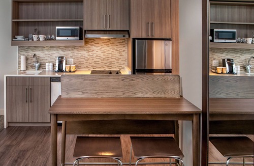 Coliseum Central Hotel | Element Hampton Peninsula Town Center