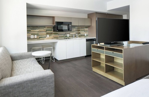 Midtown Crossing Hotel | Element Omaha Midtown Crossing