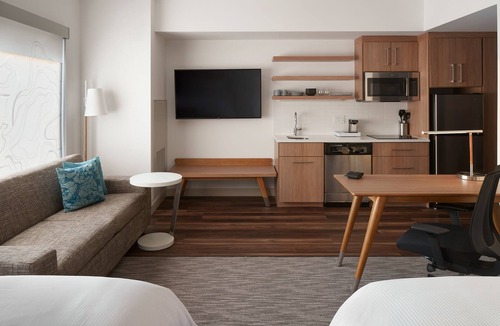 Williamsburg Hotel | Element Orlando at SeaWorld