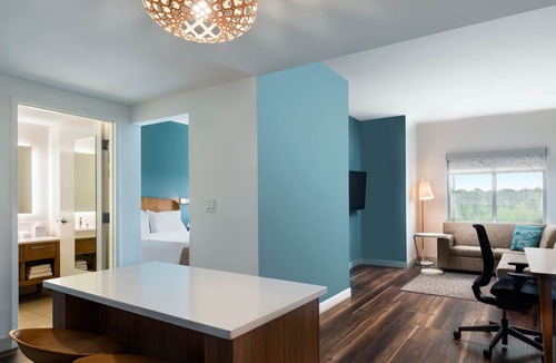 Williamsburg Hotel | Element Orlando at SeaWorld