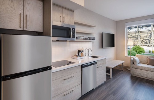 Newhall Hotel | Element San Jose Airport