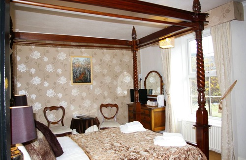 Dolwyddelan Hotel | Elen's Castle Hotel