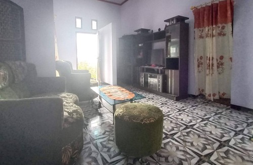 Ngadisari House | Elen Villa with Twin Room by Wizzela