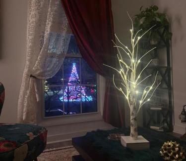 Astoria Heights Apartment | Eleni’s Charming Studio