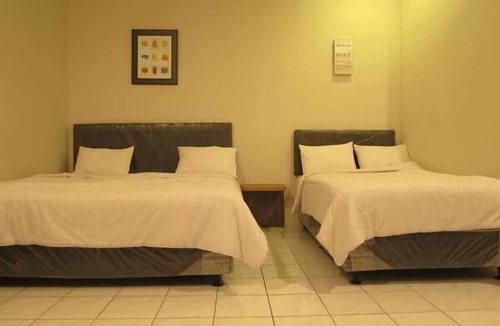 Sukajadi House | Elenor's Home at Eyckman