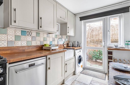 Elephant and Castle Apartment | Elephant & Castle Apartment - Pass the Keys