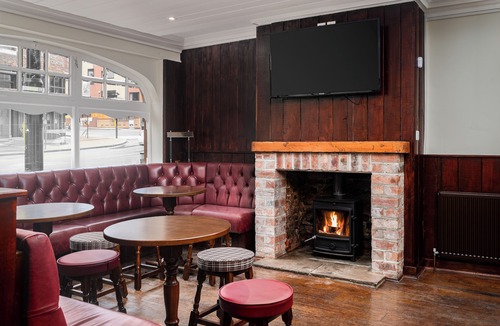 Wakefield Hotel | Elephant & Castle
