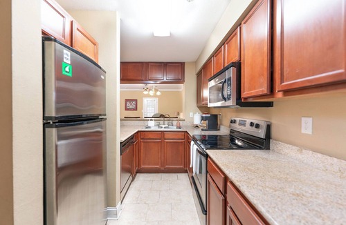 Tuscaloosa Condo | Elephant’s Den | 2BR Condo 3.2 mi from Campus – Perfect for Game Day!