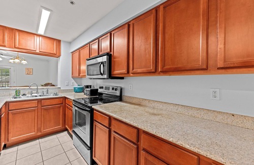 Tuscaloosa Condo | Elephant’s Den | 2BR Condo 3.2 mi from Campus – Perfect for Game Day!