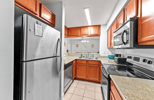 Tuscaloosa Condo | Elephant’s Den | 2BR Condo 3.2 mi from Campus – Perfect for Game Day!