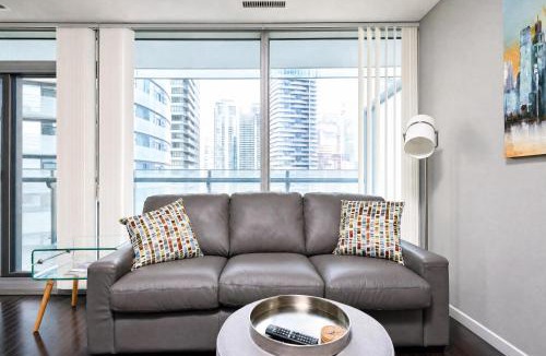 Toronto Entertainment District Apartment | Elevate Stay Queen Duo Suite - Prime Location