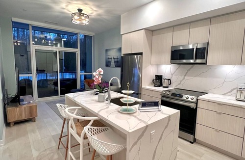 Innisfil Condo | Elevate Your Escape | All-Season Luxury at Friday Harbour