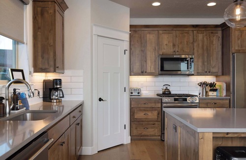 Redmond House | Elevated Escape | Modern 5BDR Retreat