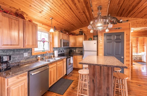 Steelville Cabin | Elevated Farm Cabin | River Views & Access, Hot Tub & Thoughtful Finishes