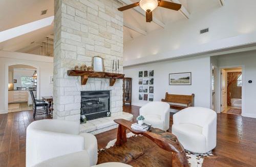 Milam County House | Elevated Farmhouse Getaway in Thorndale