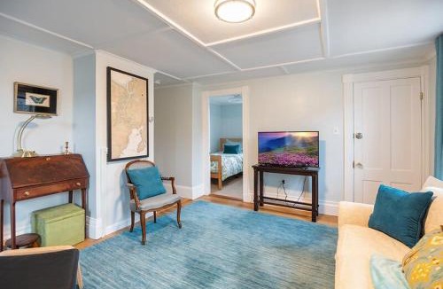 Gloucester Apartment | Elevated Fish & Ships on River Walk to Beach Park
